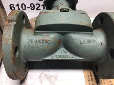 Plastic Lined Grinnell-Saunders 1 1/4 Flanged Diaphragm Valve