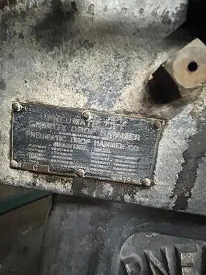 Pneumatic Drop Hammer Co. Air-Lift Gravity Drop Hammer