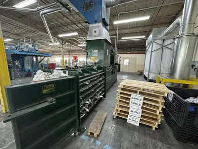 Used KMF CLOSED DOOR BALER Balers Pennsylvania US | Global Equipment International, LLC #186372