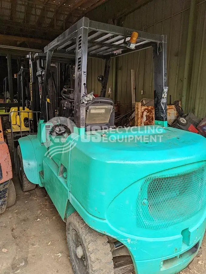 USED MITSUBISHI FD40K1 8000# FORKLIFT