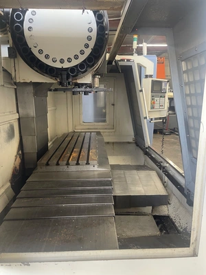 2007 AKIRA SEIKI PERFORMA V5A-XP Vertical Machining Centers | PM Machines (7)