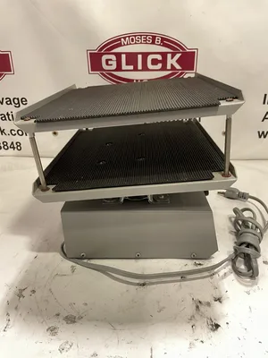 VWR 200 Rocking Platform 14″ x 11″