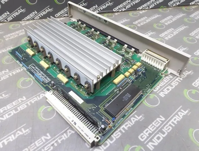 Siemens Simatic 505-4716 24DC Output Module PWB 2586405-0001 Rev. D Used