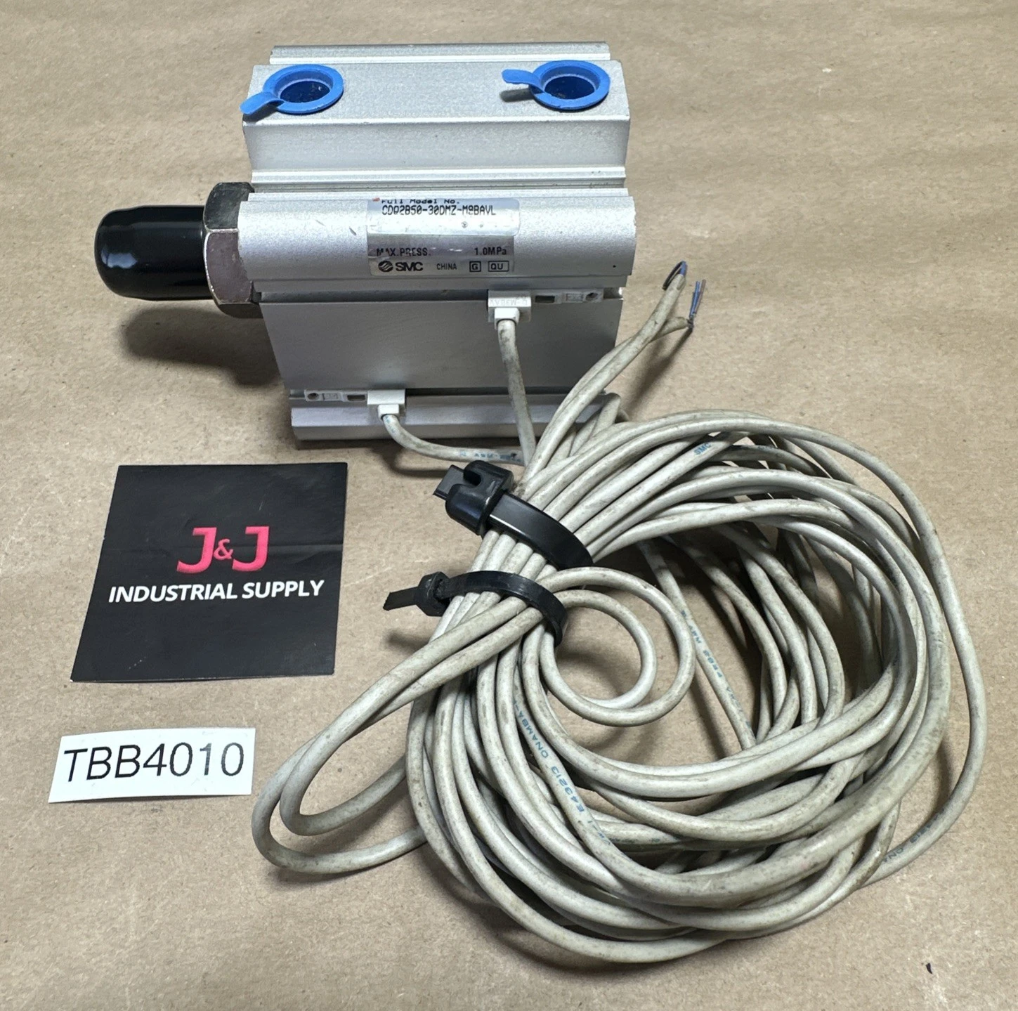 NEW SMC CDQ2B50-30DMZ-M9BAVL
