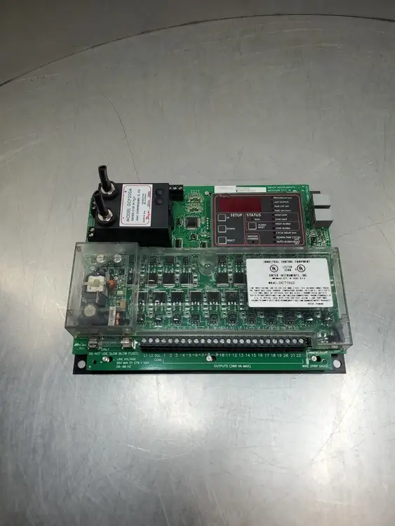 Used Dwyer DCT1022 FVN 1.0.4 Control Board. Automation Control (HMI) South Carolina US | Palmetto Automation #1512028