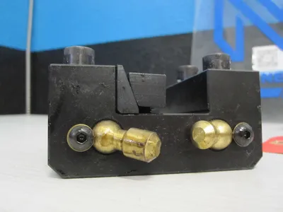 USED HAAS BOT10