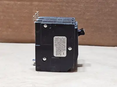 USED SQUARE D QOB320