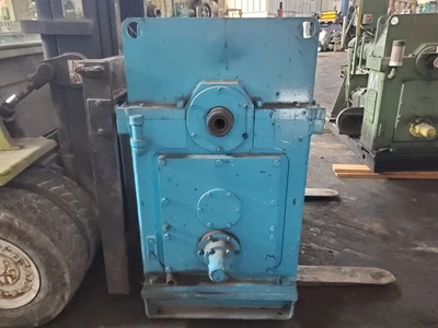 NRM 4 1/2" Rubber Extruder