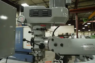 YUWE TM250 Bridgeport Style Manual Milling Machine (1 Phase)