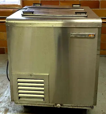 USED KELVINATOR 4 HOLE