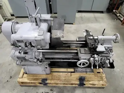 16" x 21" Lathe w/ Tooling & Accessories