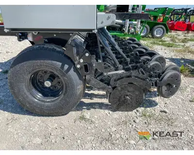 Used CRUSTBUSTER _UNKNOWN_ No-Till Drills Iowa US | Keast Enterprises #1360222
