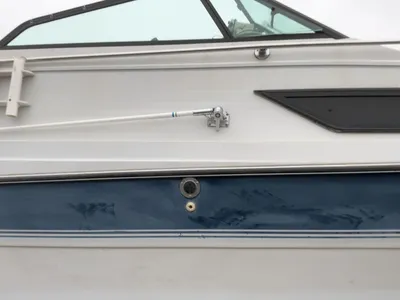 USED 1987 RINKER FIESTA VEE 250