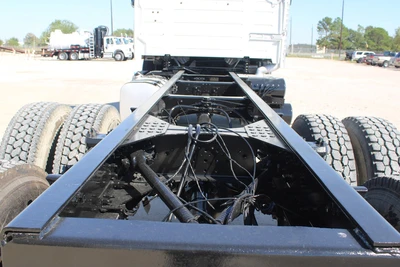 Used 2014 VOLVO VHD64B200 Cab Chassis trucks Texas US | Roll Off Truck World #1491961