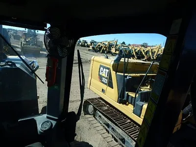 2015 Caterpillar 140M3