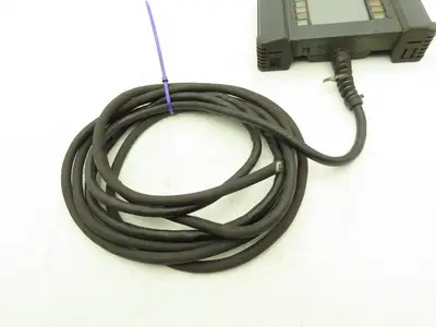 Idec HG2R-SS62BH-MK1260 Robot Teach Pendant Display With E-Stop & Cord *Photos