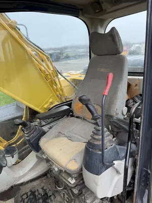 USED 2013 KOBELCO SK 210-9