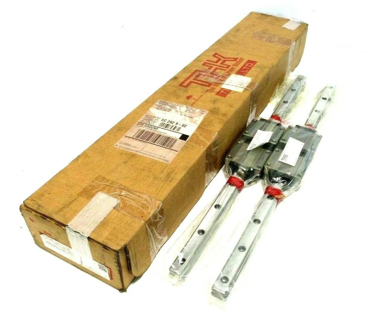 NEW BOX OF 2 THK HSR25A2UU+640L-II LINEAR GUIDE HSR25A2UU640LII