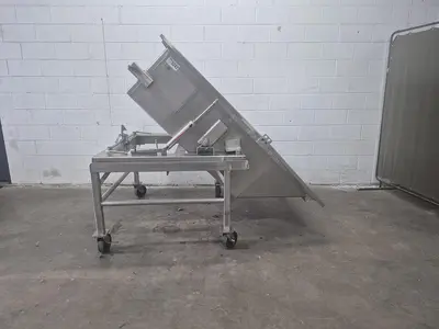 Self-Dumping 200 Gallon Hopper