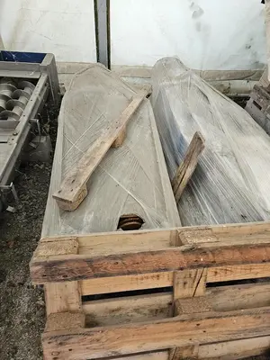 USED HOSOKAWA TWO-STAGE PLASTIC SHREDDING AND GRANULATION SYSTEM