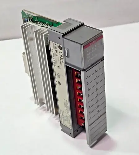 ALLEN BRADLEY SLC 500 1746-OA16 MODULE SER B Output Module 1746OA16