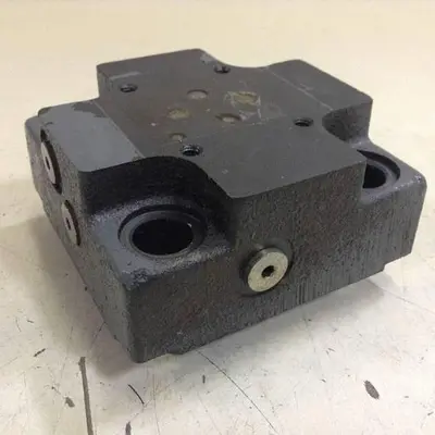 USED VICKERS CVCS25D1S210S19