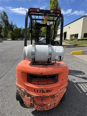 Used 2015 UNILEV UT25P Liquid Propane Forklifts Oregon US | MachineryMax #1341178