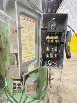 1.5 HP BRIDGEPORT SERIES I VERTICAL MILL / MILLING MACHINE: STOCK #20705