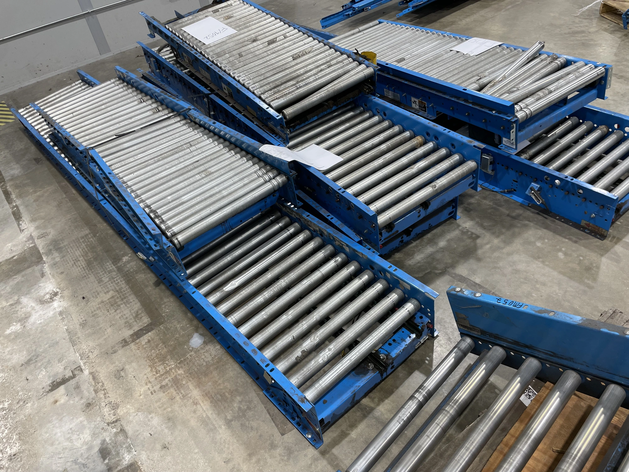 Accuglide/Buschman Roller Conveyer set, Width: 22", Length: 58'