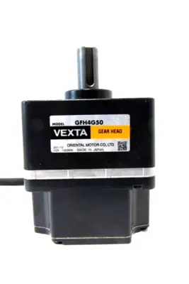 NEW ORIENTAL MOTOR AXHM450KC-GFH BRUSHLESS DC MOTOR W/ GFH4G50 GEARHEAD