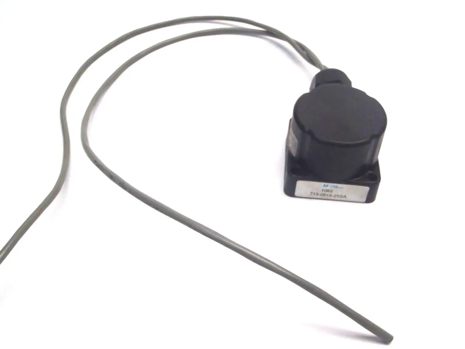 Used RFID Radio Frequency Pick Up Hockey Puck Antenna Antennas EMI EMC Equipment Michigan US | Maverick Industrial Sales #1401109