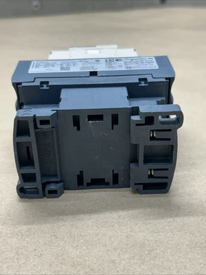 NEW Schneider LC1D25