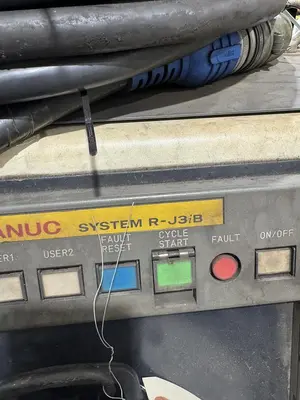 Used 2004 FANUC ARCMATE 100IB Robots Michigan US | RAB Industries, Inc. #184557