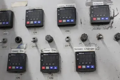 1971 GLOUCESTER 233-001 EXTRUDER | Levy Recovery Group (6)