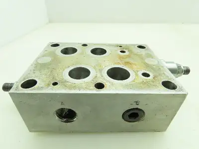 Sun Hydraulics CKY Aluminum Sandwich Valve Manifold w/ Relief Cartridge RPEC-LAN