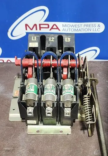 Used SQUARE D H-60-SV Relays & Switches | Midwest Press and Automation #618247