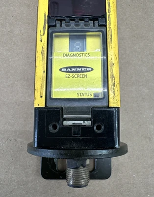 USED Banner SLSCE30-300Q8
