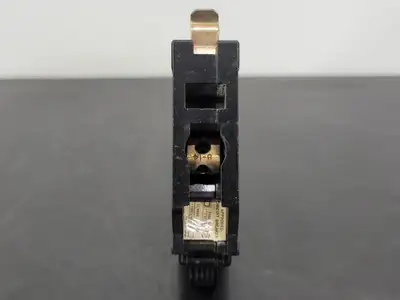 USED SQUARE D QO120