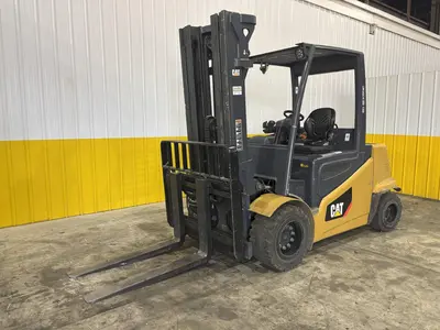 USED CAT 2EP11000