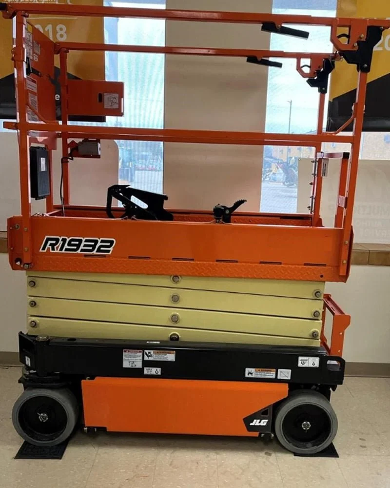 USED 2017 JLG R1932