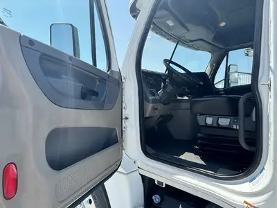 Used 2018 FREIGHTLINER CASCADIA CA125DC Dump trucks Texas US | MCO Truck & Equipment #1513779
