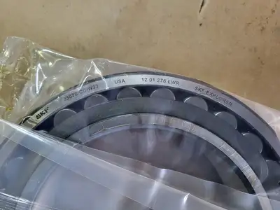 NEW SKF 23028 CC/W33