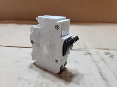 Used FEDERAL PIONEER NC215 Switchgears British Columbia CA | Lenmark #1438542