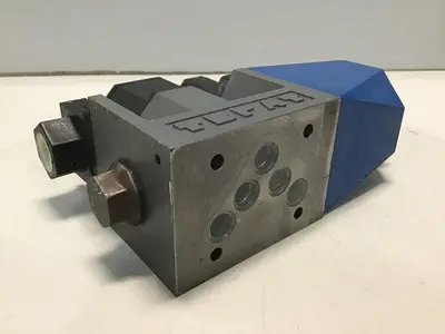 USED VICKERS DG4V-5-31B-M-P7L-H-6-30-JA591