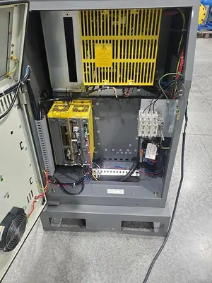 USED 2012 FANUC R-2000IB/210F