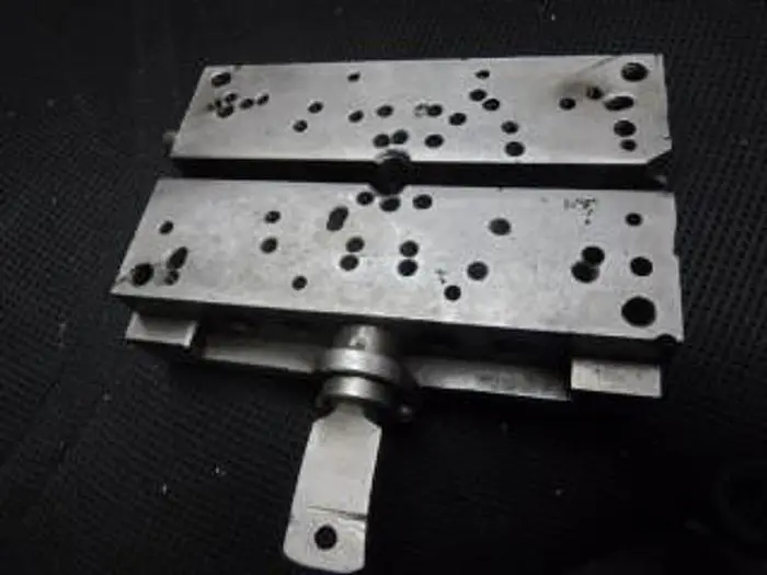 1856-385 RARE ANTIQUE ORNAMENTAL & ENGINE TURNING WORK HOLDING Self Centering VISE