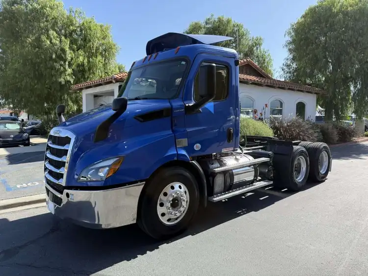 Used 2019 FREIGHTLINER T11664ST Conventional trucks California US | Commerce Truck Equipment Sales #1548733