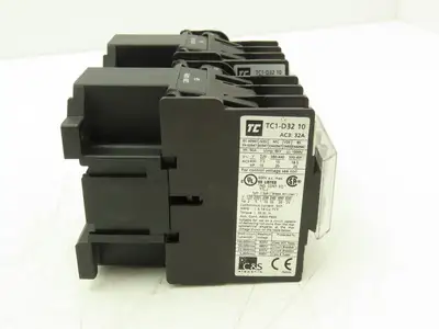 Shamrock Robusta TC1-D32 10 Reversing Motor Starter 3Ph 600V 25Hp 1NC Coil 120V