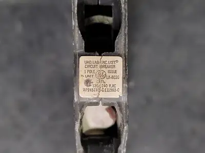 30 Amp, 1 Pole, 120/240 volts Circuit Breaker