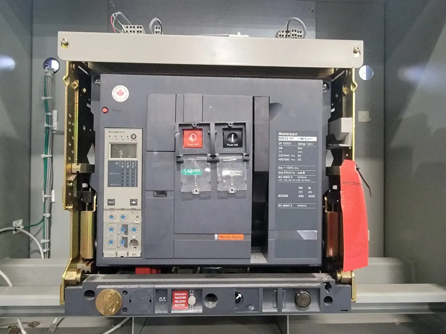 USED SQUARE D NW32H1